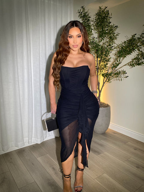 Graceful Black Dress