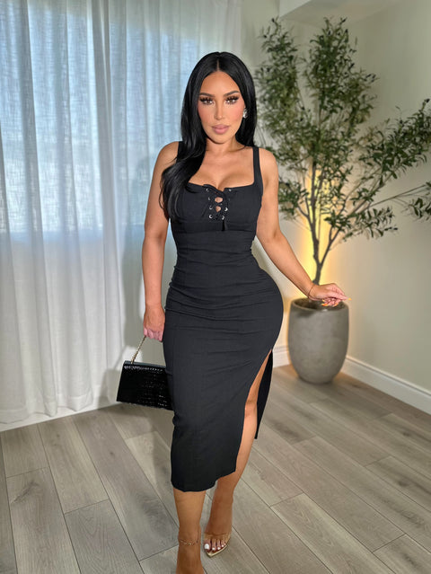 Melie Medi Black Dress