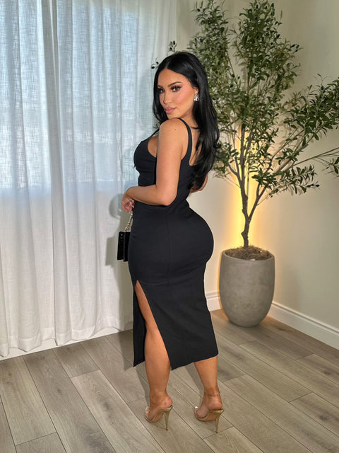 Melie Medi Black Dress