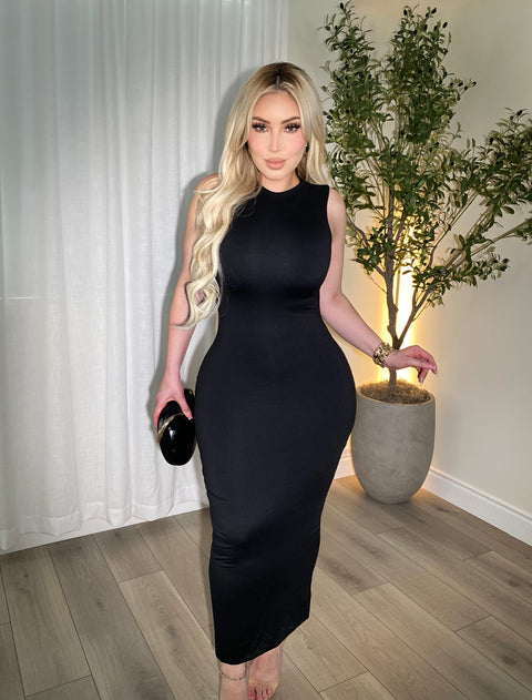 Body Hugging Black Maxi